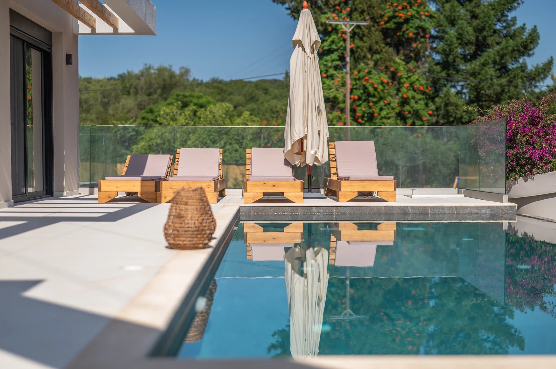 KANTONI LUXURY SUITES KANTONI LUXURY SUITES